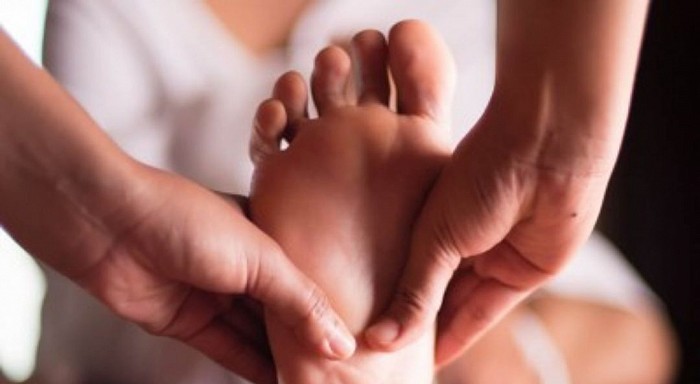 FOOT massage - 399 pr/hr minimum 2hrs ask about freebie's